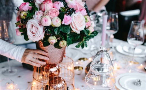 公历12月出生鼠年人的命运解析与运势预测