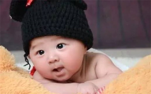 周姓男孩子取名