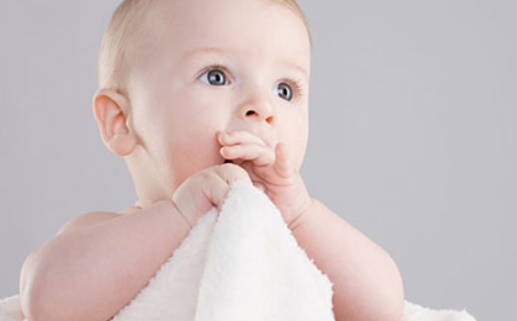 黄姓2026年06月19日出生的女孩子取什么名字好？八字五行取名分析